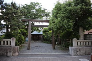 Rei-no-mimae-sha_Shinto-Shrine_20150517